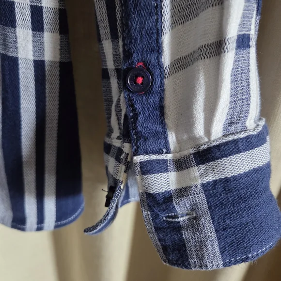 Liz Claiborne Navy Blue and White Long Sleeve Plaid Top - Picture 5 of 15